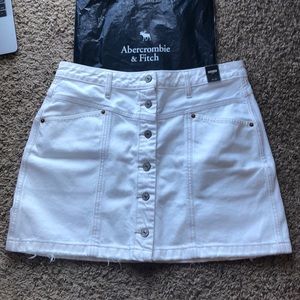Brand new Abercrombie & Fitch white jean skirt
